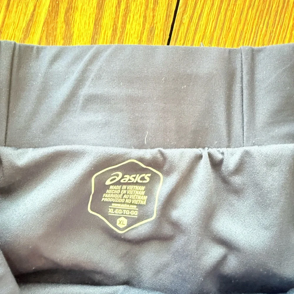 ASICS High Waist Short - Picture 3 of 9